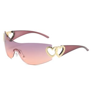 Fashionable women's sunglasses