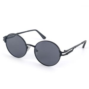 Fashionable women's sunglasses