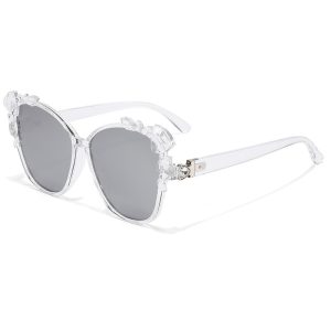 Fashionable women's sunglasses